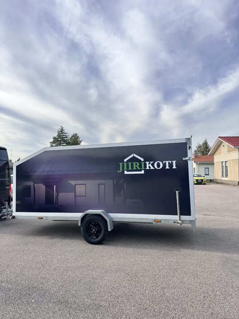 Jiiri Koti peräkärryn teippaus