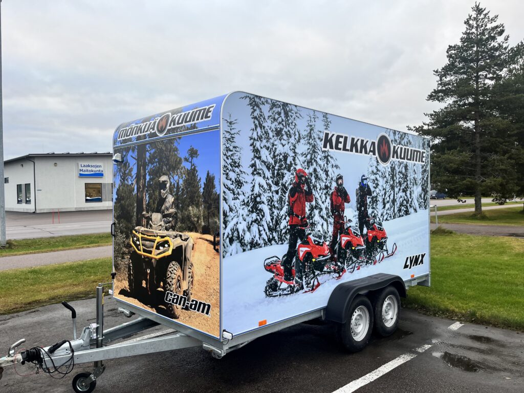 Kelkka Kuume ja Mönkkä Kuume peräkärry