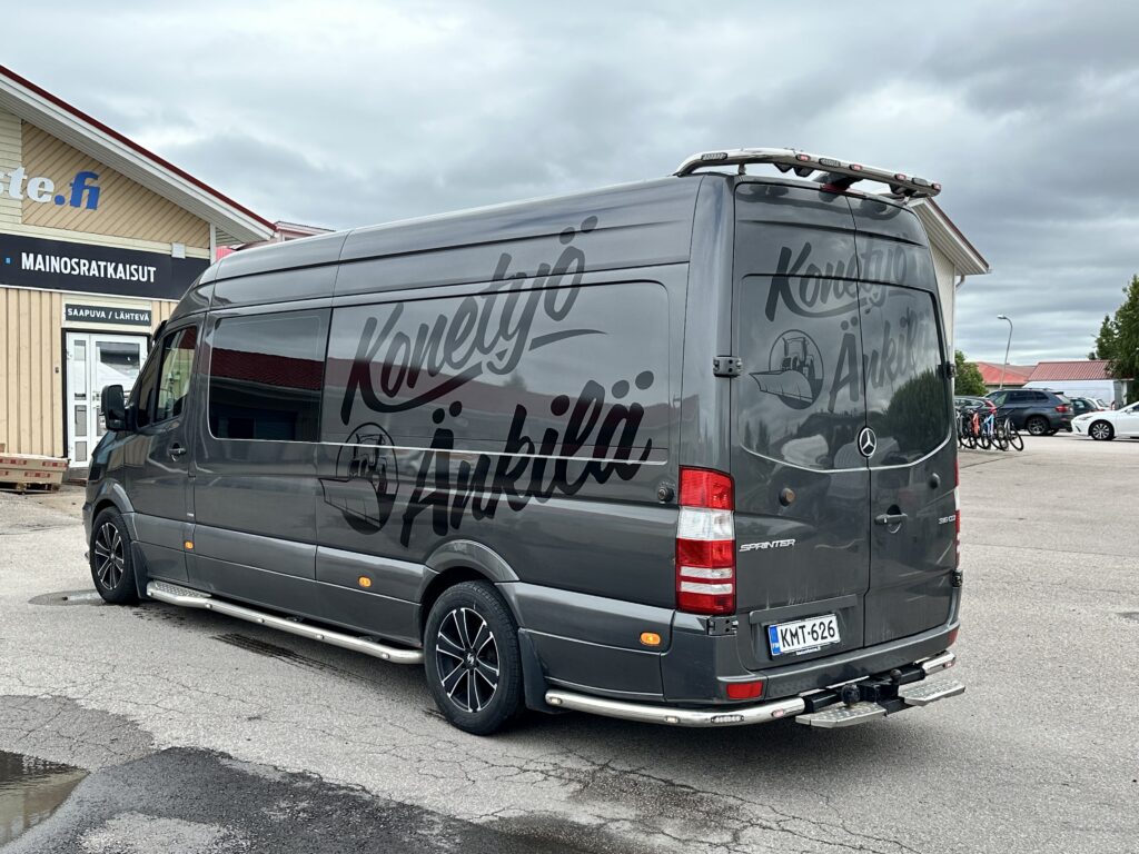 Konetyö Änkilä Mercedes Sprinter teippaus