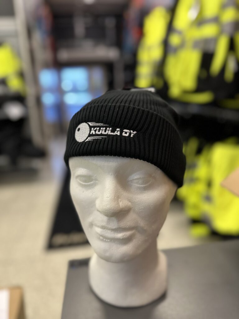 Kuula Oy pipo musta mallinukke