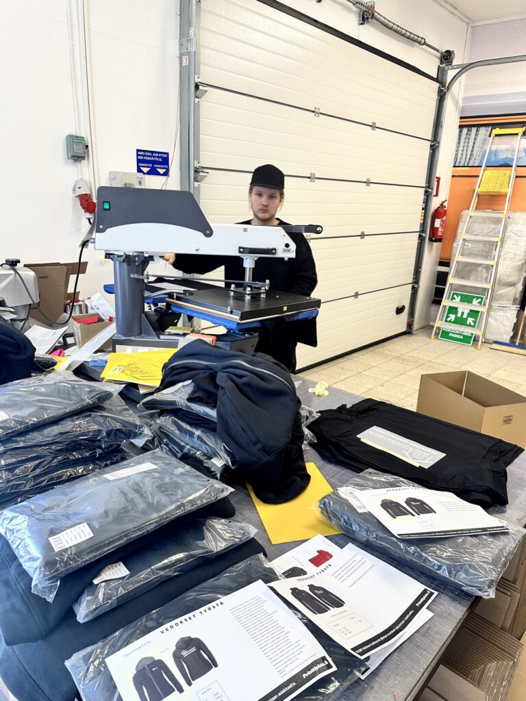 Lämpöpainatus tuotanto lähikuva