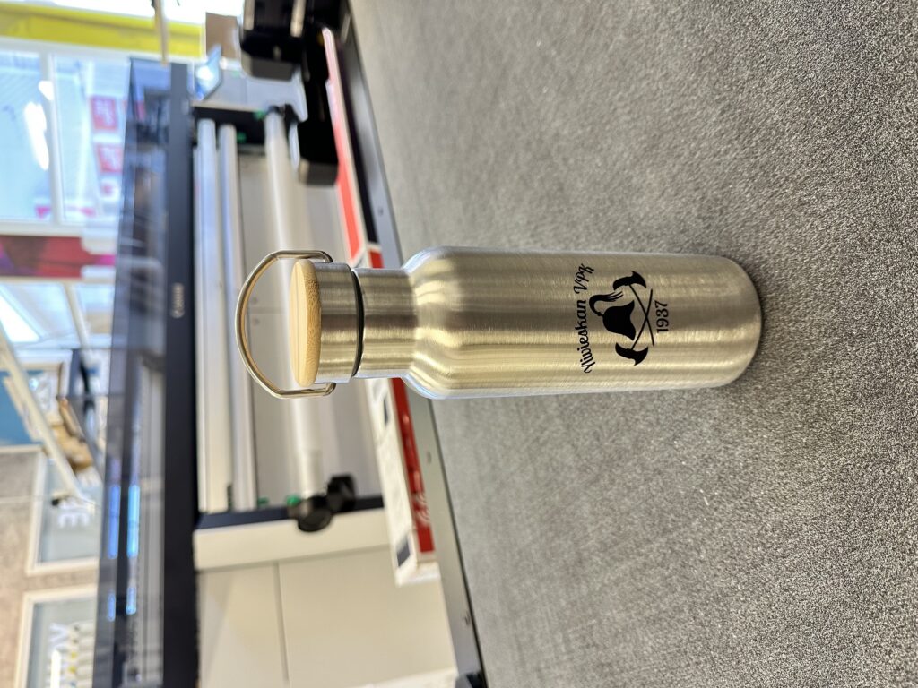 Nivieskan VPK teräksinen juomapullo