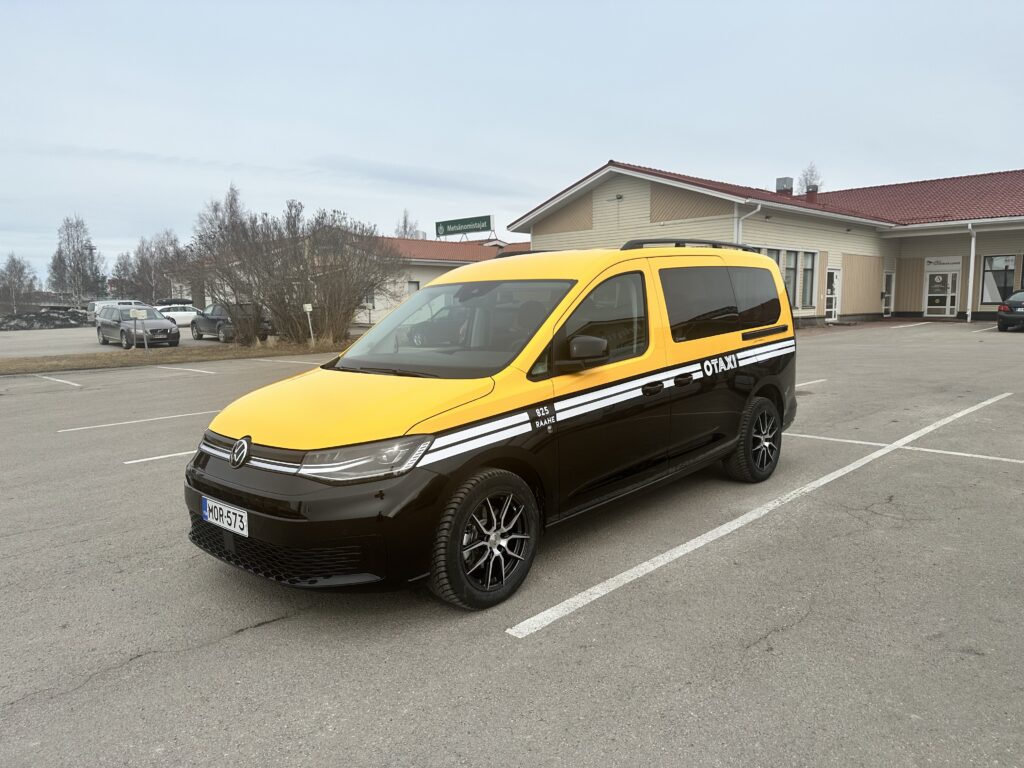 OTaxi Volkswagen Caddy Maxi taksi teippaus