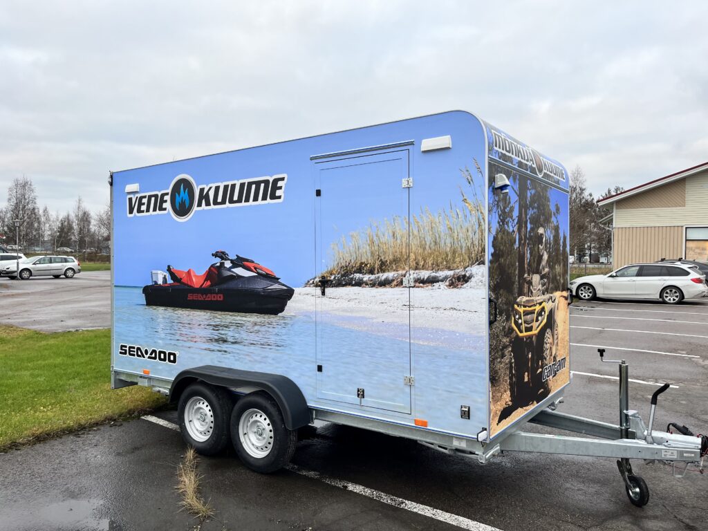 Vene Kuume ja Sea-Doo peräkärryn teippaus