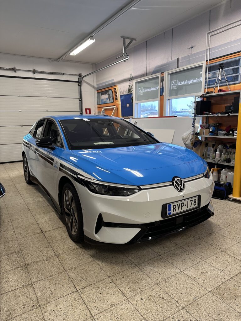 Volkswagen ID sähköauto teippaus
